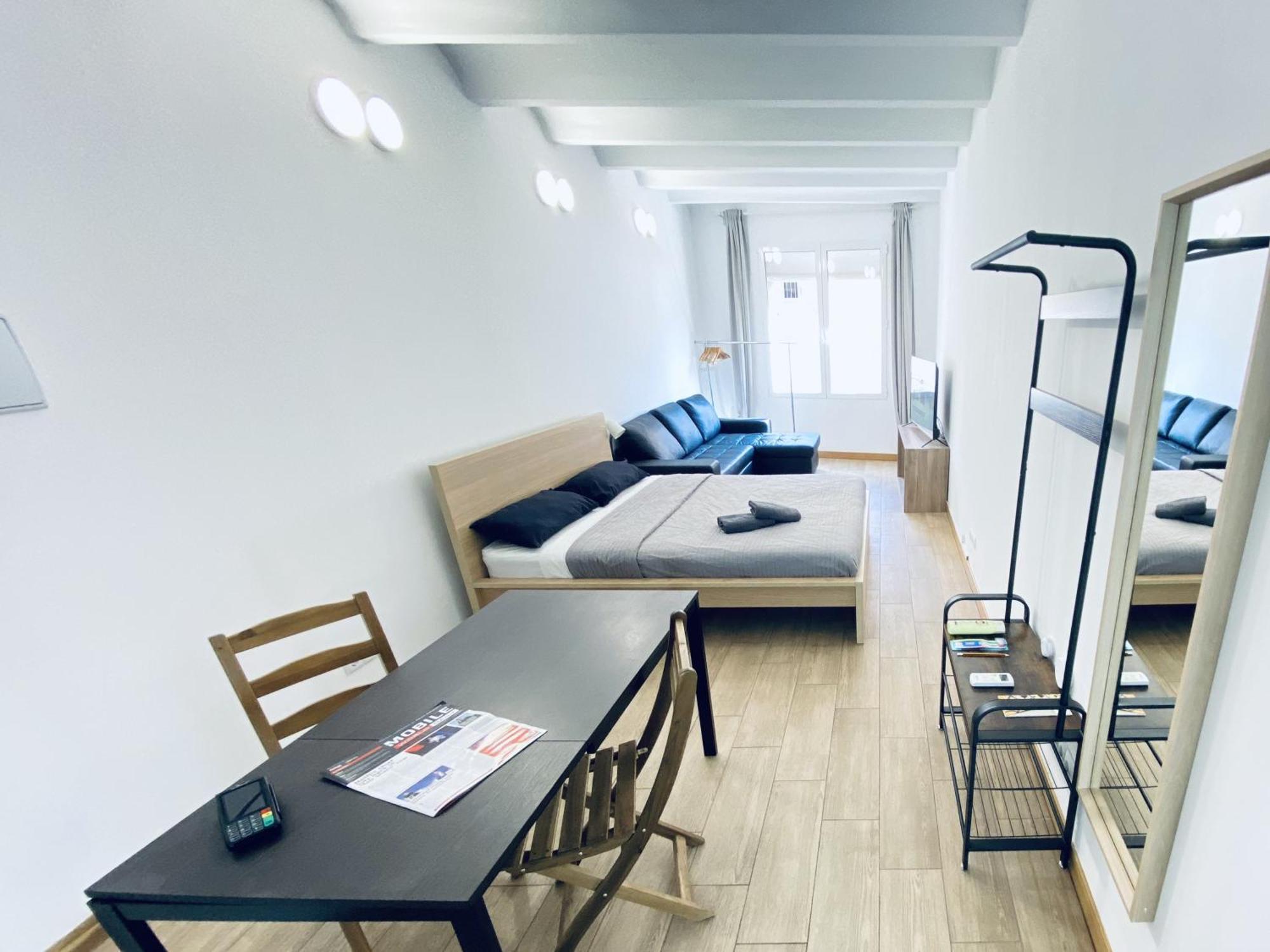 Апартаменты Apl Sants Lofts Bcn Fira Camp Nou Барселона Экстерьер фото